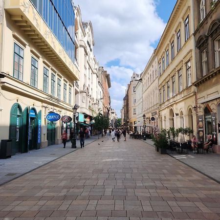 apartman Deisi Budapest Bagian luar foto