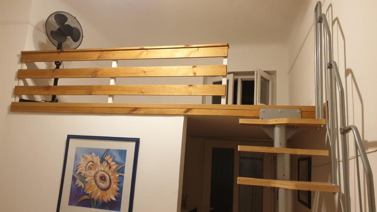apartman Deisi Budapest Bagian luar foto