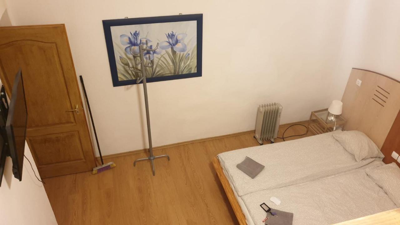 apartman Deisi Budapest Bagian luar foto